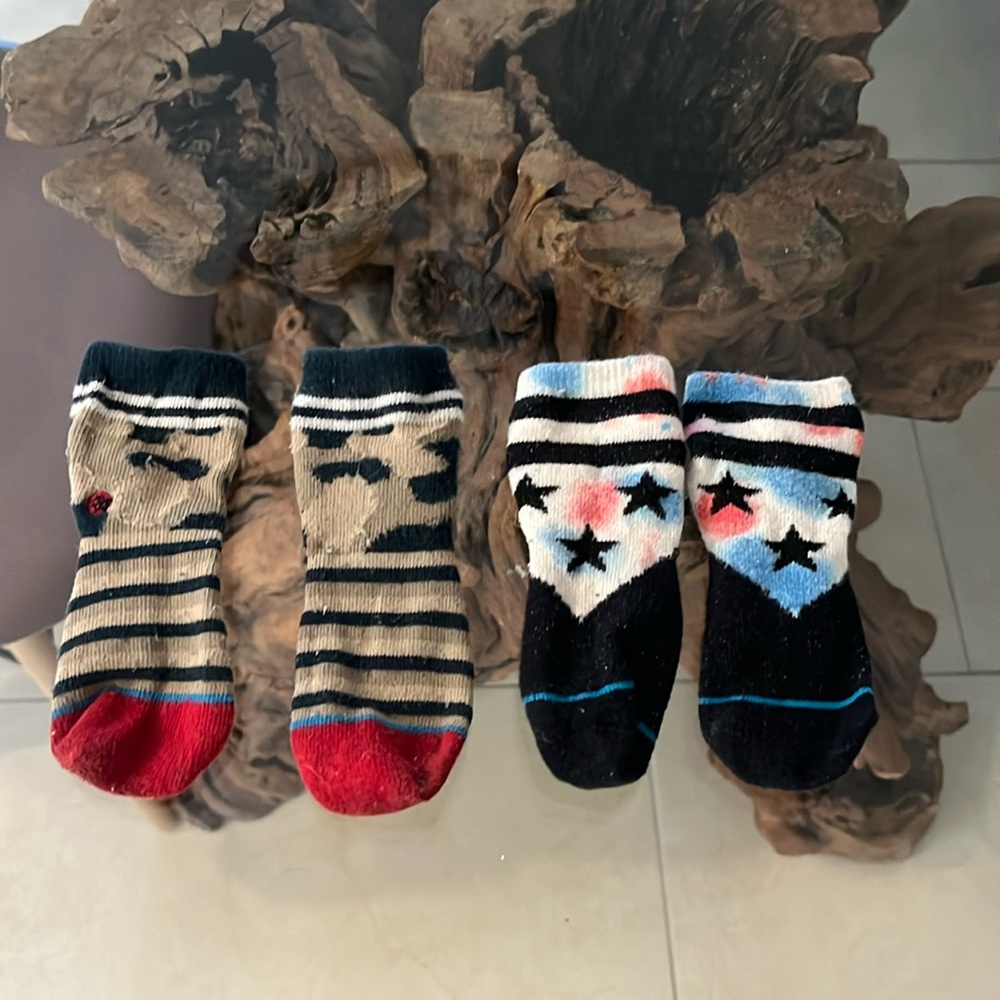 2 pair toddler 1-2 yr old boys Stance socks.